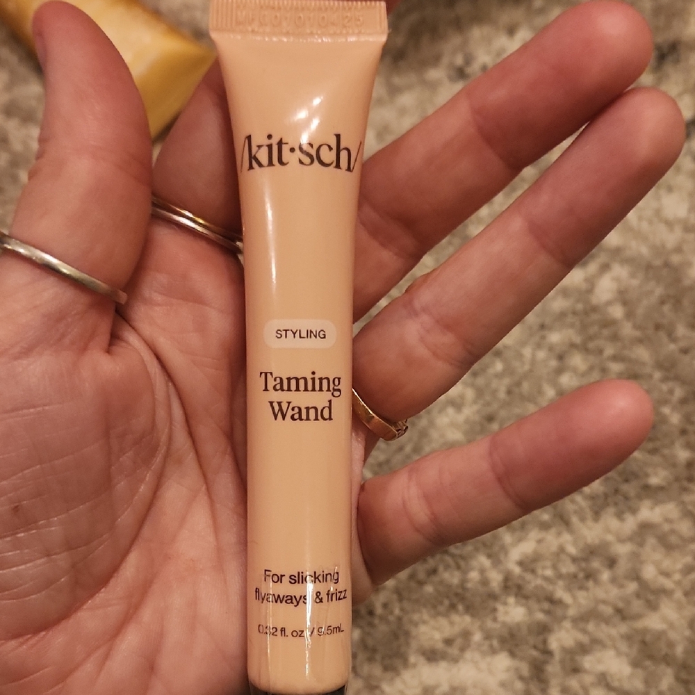 Kitsch Peach Styling Wand